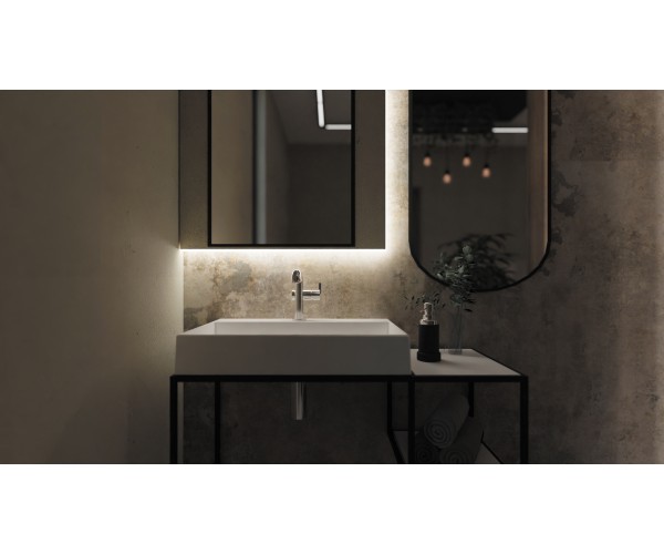 Lustro wiszące w ramie