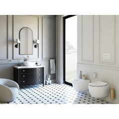 Lustro wiszące w ramie