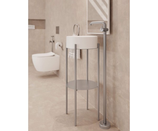 Lustro wiszące w ramie